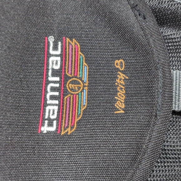 Tamrac Velocity 8x Camera Sling Bag in Black - Picture 2 of 10